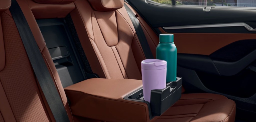 Пространсво задни седалки Шкода Октавия